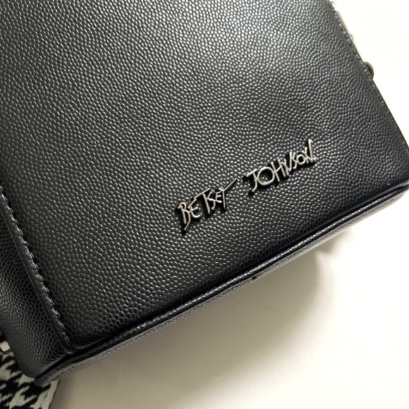 NWT BETSEY JOHNSON Studded Heart Crossbody + Pouch Black Top Handle Love Hearts - Picture 6 of 10